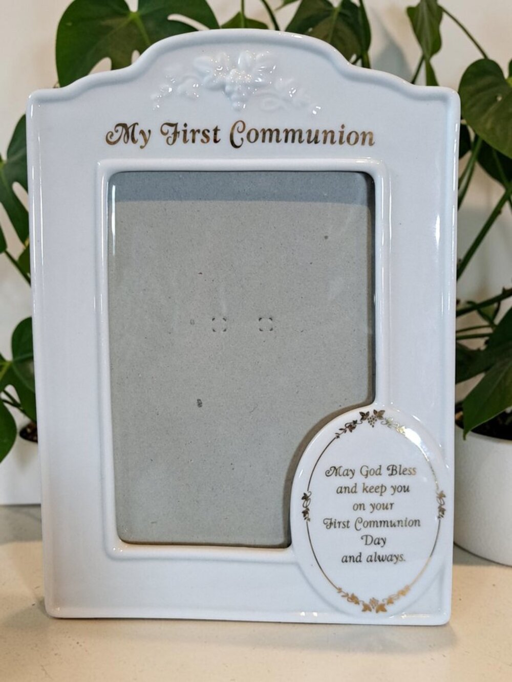 Roman Inc. white porcelain picture frame 5x7" First Communion photos